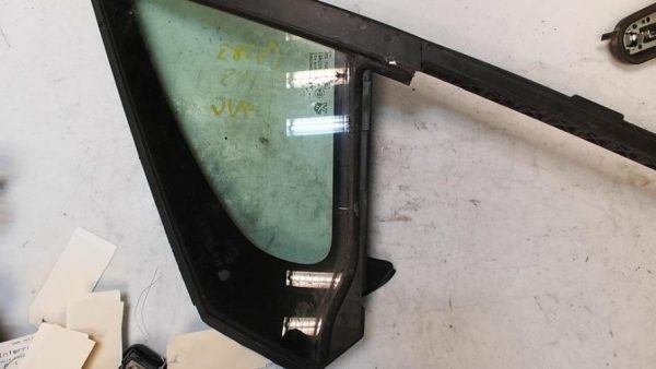 Custode avant gauche (porte) PEUGEOT 208 1 PHASE 1 Essence - Image 3