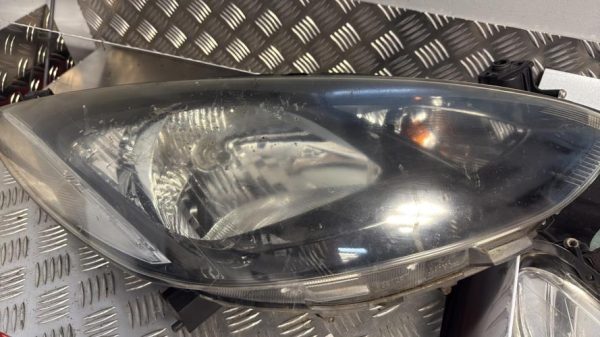 Optique avant principal droit (feux)(phare) MAZDA 2 2 PHASE 1 Essence - Image 1
