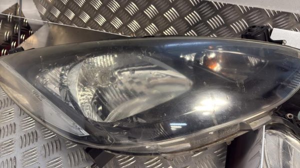 Optique avant principal droit (feux)(phare) MAZDA 2 2 PHASE 1 Essence - Image 3