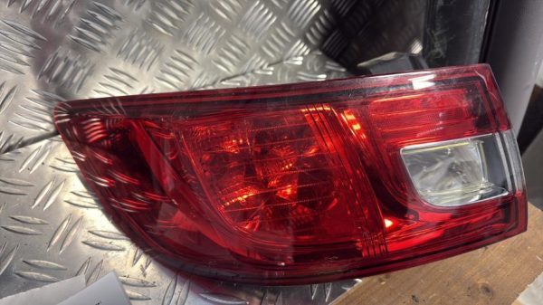Feu arriere principal gauche (feux) RENAULT CLIO 4 PHASE 2 Diesel - Image 2