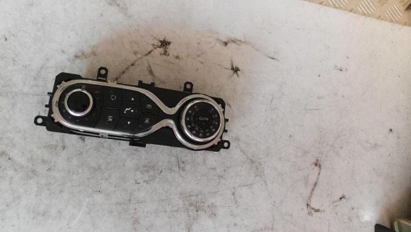 Commande chauffage RENAULT CAPTUR 1 PHASE 1 Essence - Image 1