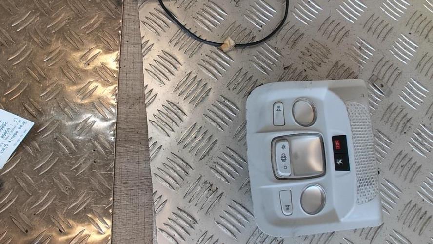 Eclairage de plafonnier PEUGEOT 208 1 PHASE 1 Diesel - Image 1