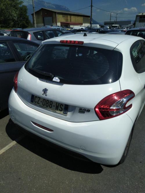 Eclairage de plafonnier PEUGEOT 208 1 PHASE 1 Diesel - Image 5