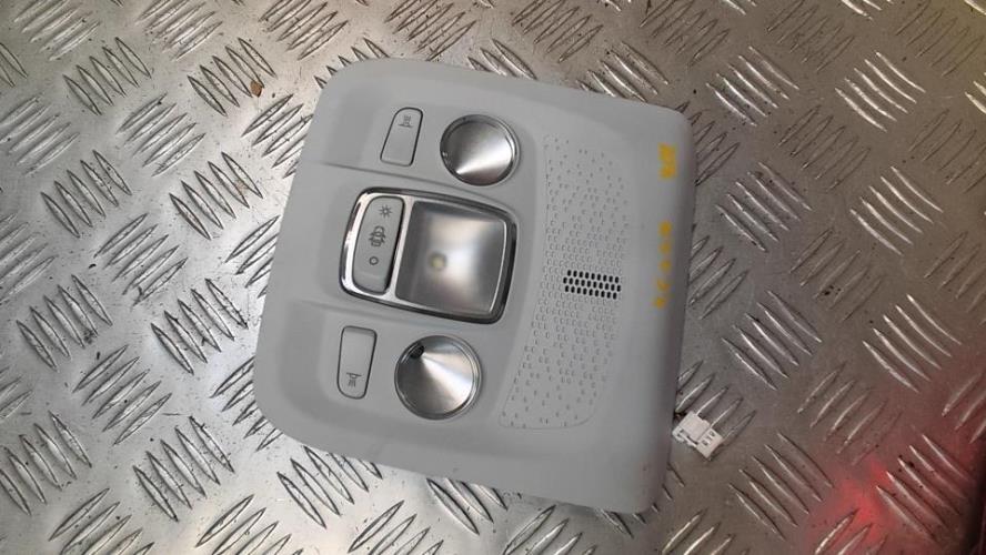 Eclairage de plafonnier PEUGEOT 208 1 PHASE 1 Diesel - Image 1