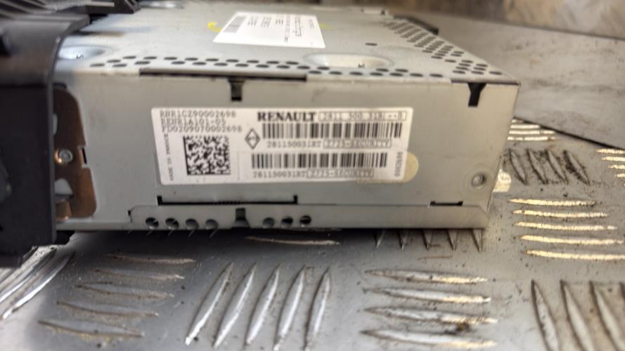 Autoradio d'origine RENAULT TWINGO 2 PHASE 1 Essence - Image 3