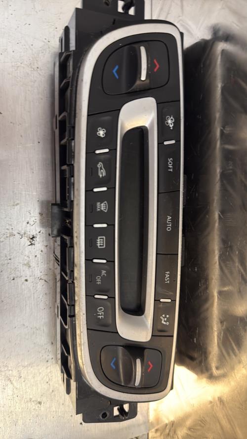 Commande chauffage RENAULT SCENIC 3 PHASE 1 Diesel - Image 1