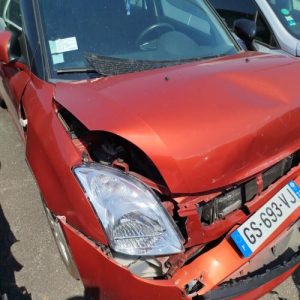 Porte arriere droit SUZUKI SWIFT 3 Essence - Image 1