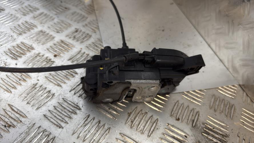 Serrure avant droit RENAULT SCENIC 3 PHASE 1 Diesel - Image 2