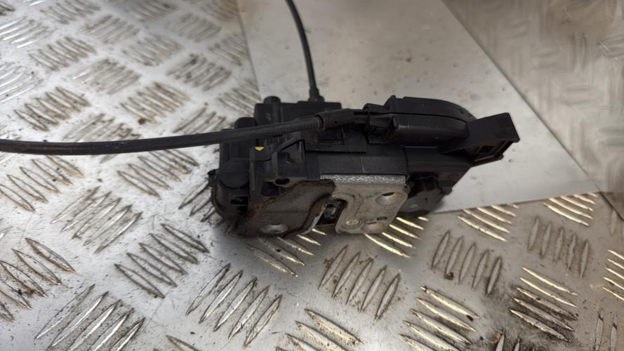 Serrure avant droit RENAULT SCENIC 3 PHASE 1 Diesel - Image 3