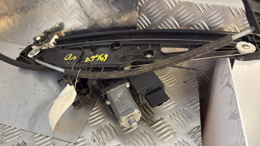 Leve vitre electrique avant droit PEUGEOT 3008 2 PHASE 1 Essence - Image 2