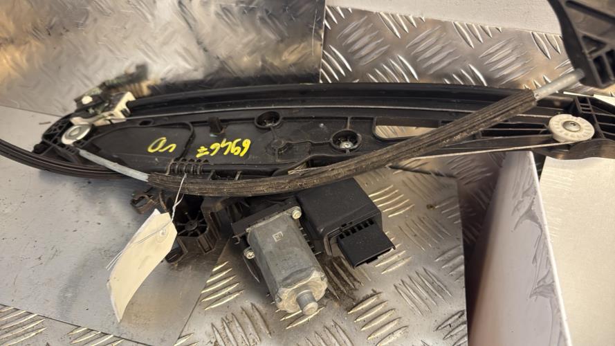 Leve vitre electrique avant droit PEUGEOT 3008 2 PHASE 1 Essence - Image 3