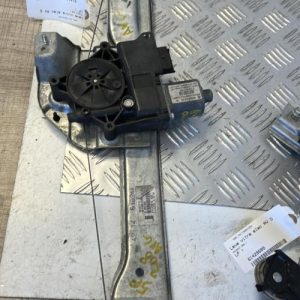 Leve vitre electrique avant gauche PEUGEOT 208 1 PHASE 1 Diesel - Image 1