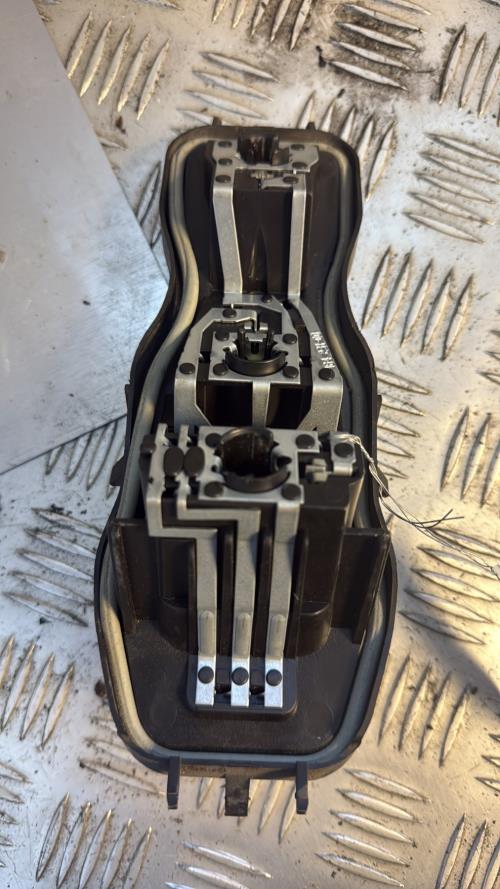 Platine feu arriere gauche RENAULT SCENIC 2 PHASE 2 Diesel - Image 3