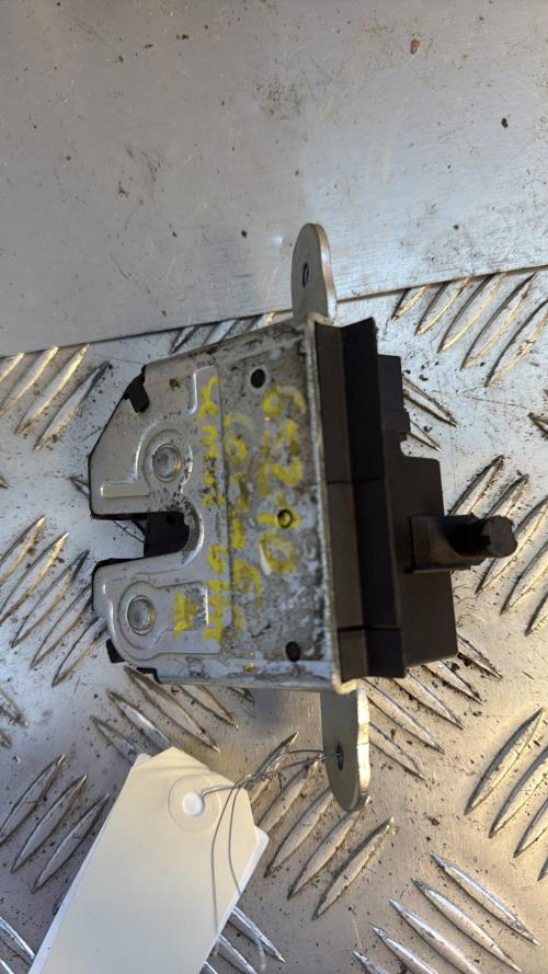 Serrure de hayon OPEL CORSA E Essence - Image 4