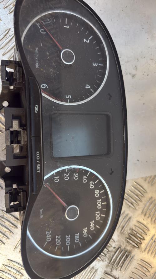 Compte tours VOLKSWAGEN POLO 5 PHASE 1 Diesel - Image 2