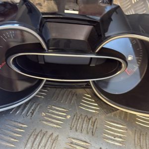 Compteur RENAULT CLIO 4 PHASE 2 Diesel - Image 1