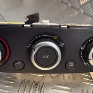 Commande chauffage RENAULT CLIO 4 PHASE 2 Diesel - Image 1