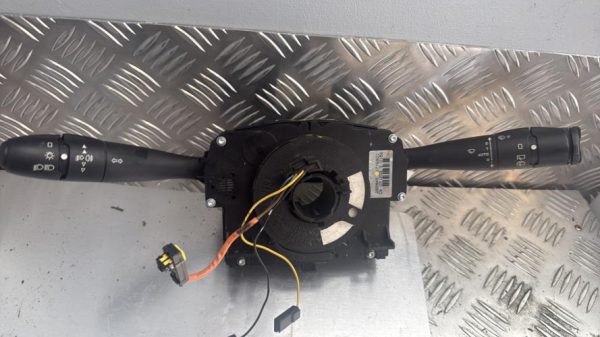 Com (Bloc Contacteur Tournant+Commodo Essuie Glace+Commodo Phare) CITROEN C3 1 PHASE 1 Diesel - Image 1