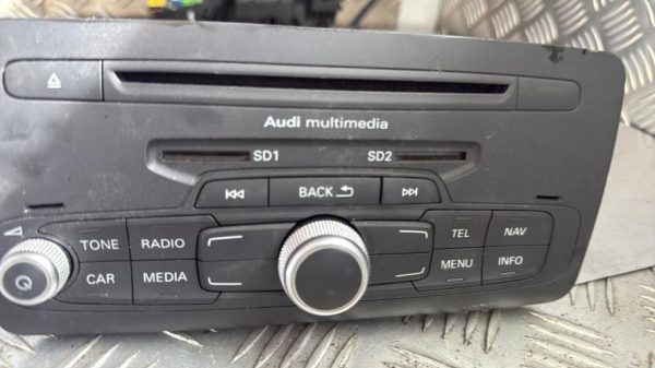 Autoradio d'origine AUDI A1 1 SPORTBACK PHASE 1 Diesel - Image 1