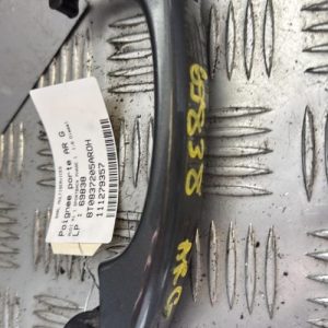 Poignee porte arriere gauche AUDI A1 1 SPORTBACK PHASE 1 Diesel - Image 1