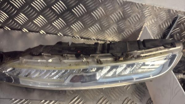 Feu diurne avant gauche CITROEN C4 GRAND PICASSO 2 PHASE 1 Diesel - Image 1