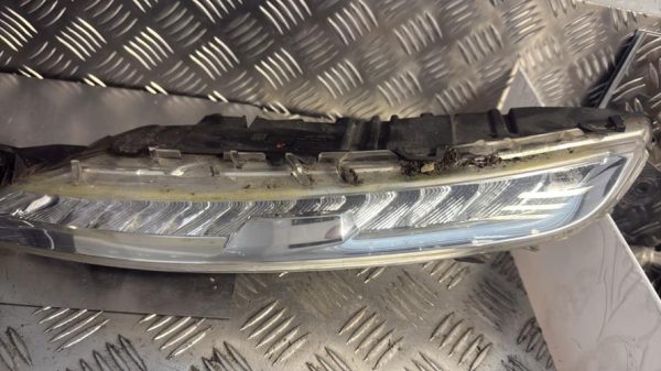 Feu diurne avant gauche CITROEN C4 GRAND PICASSO 2 PHASE 1 Diesel - Image 4