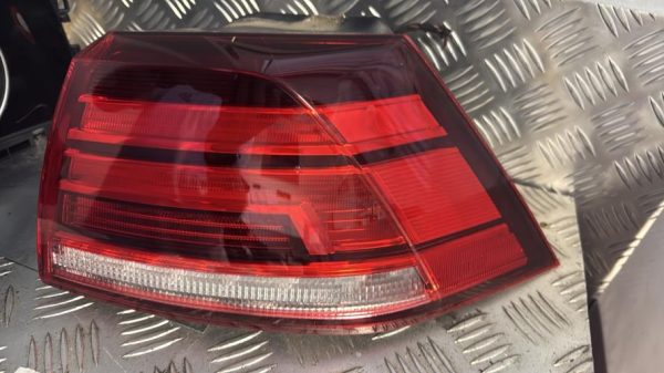 Feu arriere principal droit (feux) VOLKSWAGEN GOLF 7 PHASE 2 Diesel - Image 3