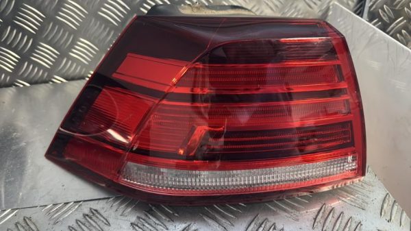 Feu arriere principal gauche (feux) VOLKSWAGEN GOLF 7 PHASE 2 Diesel - Image 1