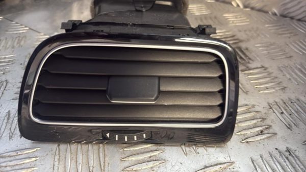Aerateur tableau de bord avant droit VOLKSWAGEN GOLF 7 PHASE 2 Diesel - Image 1