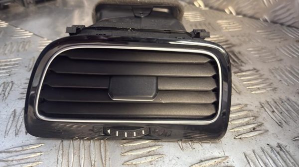 Aerateur tableau de bord avant droit VOLKSWAGEN GOLF 7 PHASE 2 Diesel - Image 2