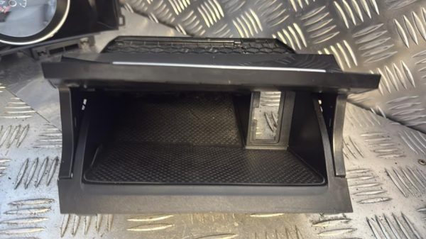 Cendrier VOLKSWAGEN GOLF 7 PHASE 2 Diesel - Image 1