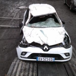 Leve vitre electrique avant gauche RENAULT CLIO 4 PHASE 2 Diesel - Image 2