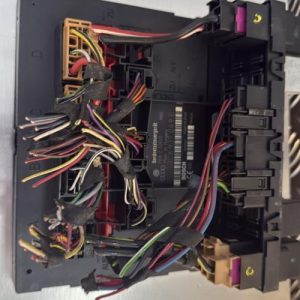Boitier BSI VOLKSWAGEN PASSAT 5 BREAK Essence - Image 1