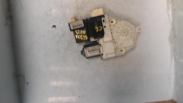 Moteur leve vitre avant droit CITROEN C4 1 PHASE 1 Diesel - Image 3
