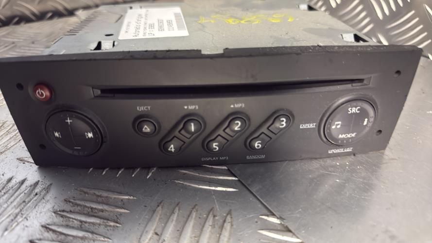 Autoradio d'origine RENAULT MEGANE 2 PHASE 2 Diesel - Image 1