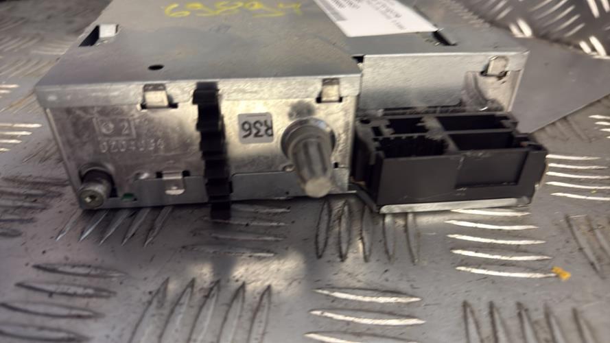 Autoradio d'origine RENAULT MEGANE 2 PHASE 2 Diesel - Image 3
