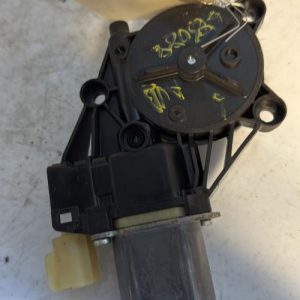 Moteur leve vitre avant droit FORD FIESTA 6 PHASE 1 Diesel - Image 1