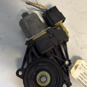 Moteur leve vitre avant gauche FORD FIESTA 6 PHASE 1 Diesel - Image 1