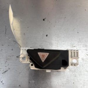 Bouton de warning FORD FOCUS 1 Essence - Image 1