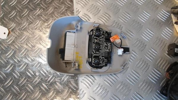Eclairage de plafonnier PEUGEOT 3008 1 PHASE 2 Diesel - Image 3
