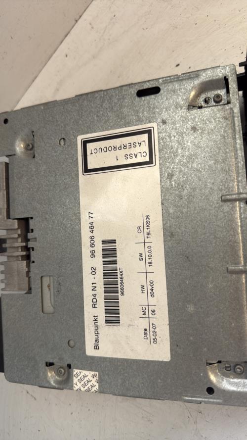 Autoradio d'origine PEUGEOT 307 PHASE 1 BREAK Diesel - Image 3