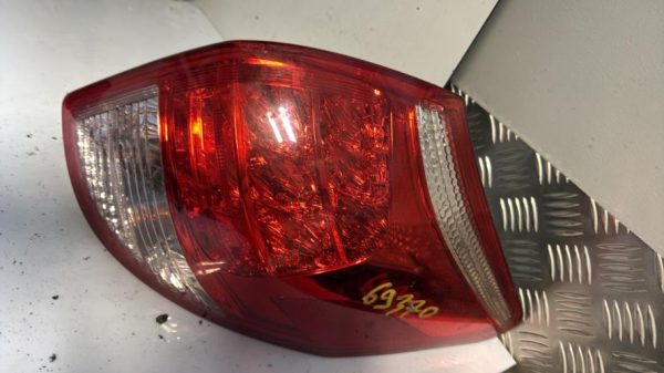 Feu arriere principal droit (feux) TOYOTA RAV4 3 PHASE 1 Diesel - Image 2