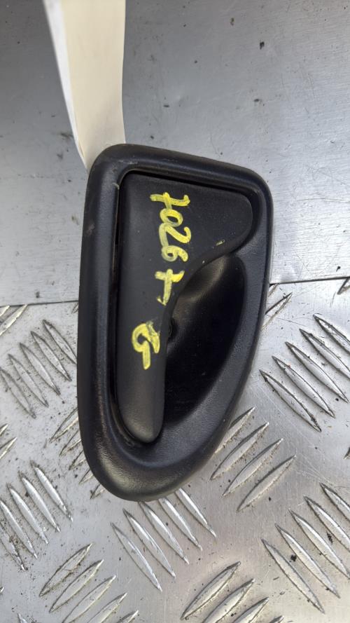 Poignee porte avant gauche NISSAN INTERSTAR 1 PHASE 2 Diesel - Image 2