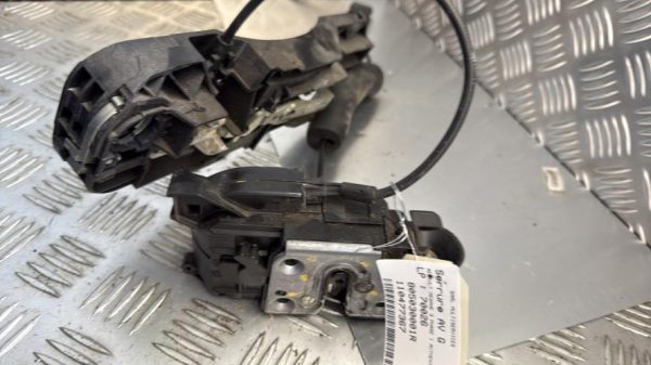 Serrure avant gauche RENAULT MEGANE 3 PHASE 1 Diesel - Image 3
