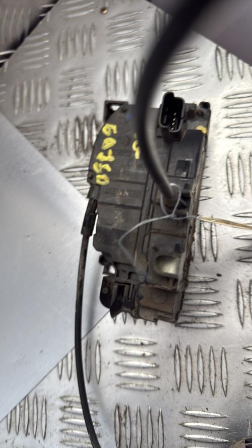Serrure avant gauche RENAULT MEGANE 3 PHASE 1 Diesel - Image 1
