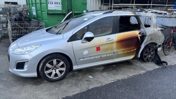 Serrure avant droit PEUGEOT 308 1 SW PHASE 2 BREAK Diesel - Image 4