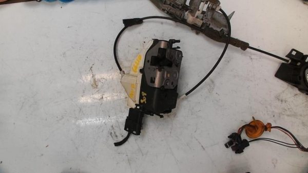 Serrure avant droit PEUGEOT 308 1 SW PHASE 1 BREAK Diesel - Image 2