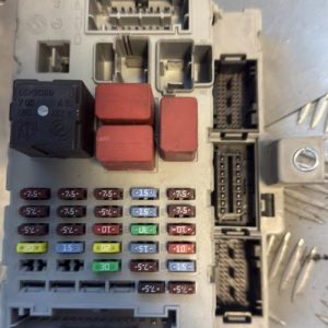 Porte fusible PEUGEOT BOXER 3 PHASE 1 Diesel - Image 1