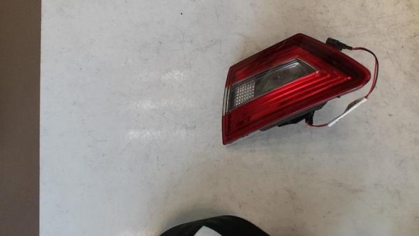 Feu arriere secondaire droit (feux) RENAULT CLIO 4 PHASE 1 - Image 2