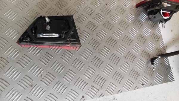 Feu arriere secondaire droit (feux) RENAULT CLIO 4 PHASE 1 Diesel - Image 2